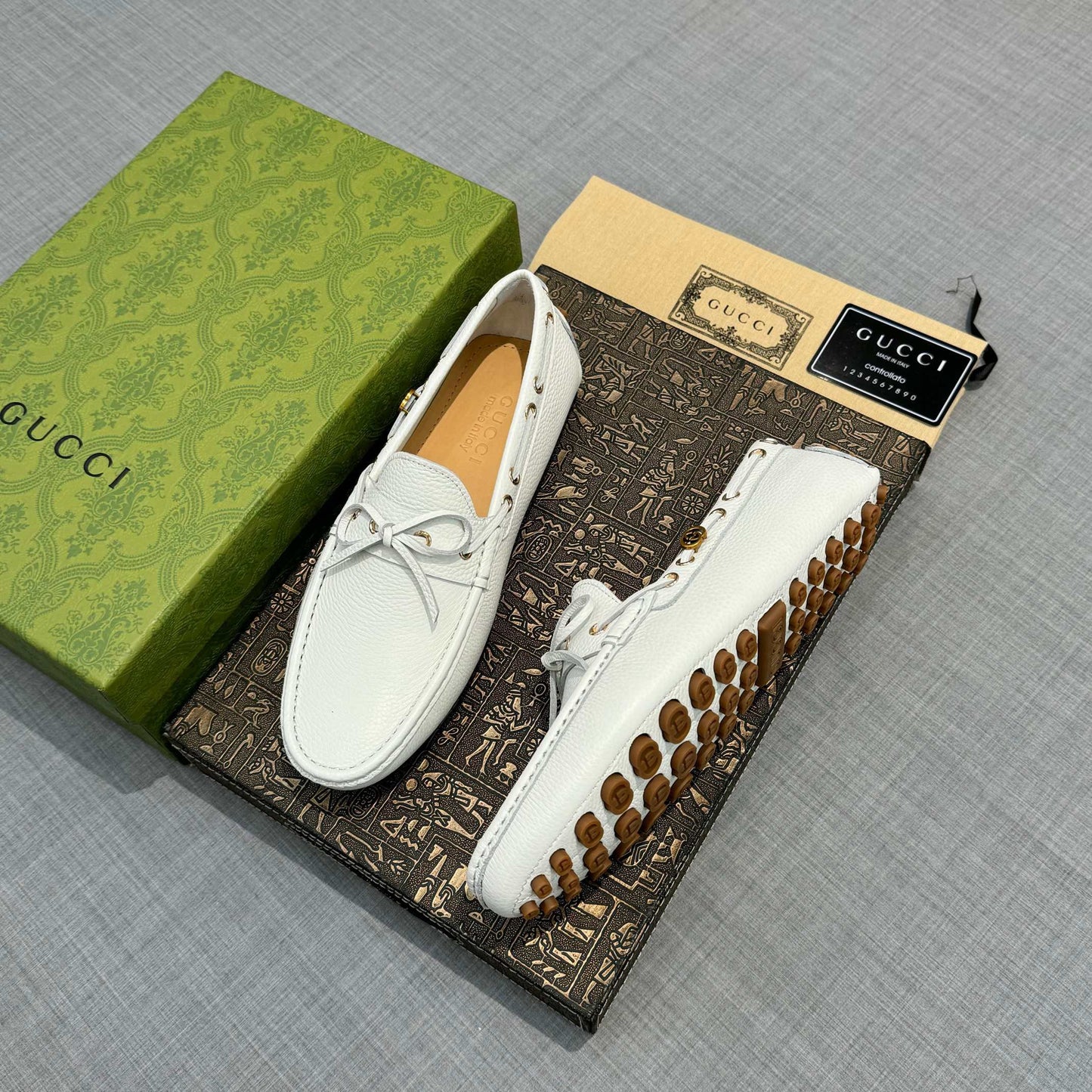 Gucci shoes Driver With interlocking G