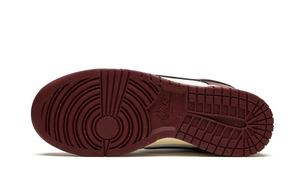 DUNK LOW "Just Do it - Team Red"