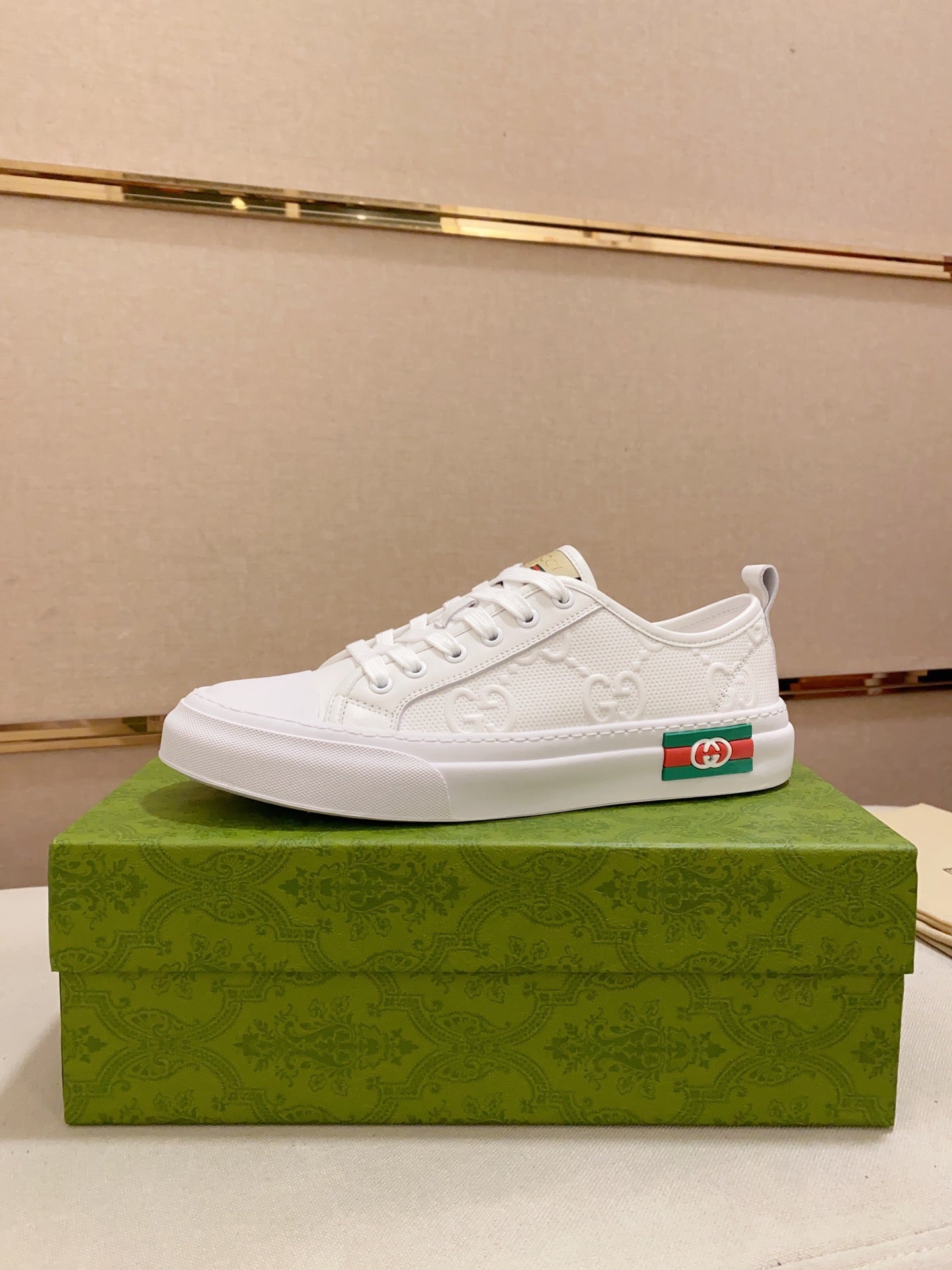 Gucci shoes TB920260