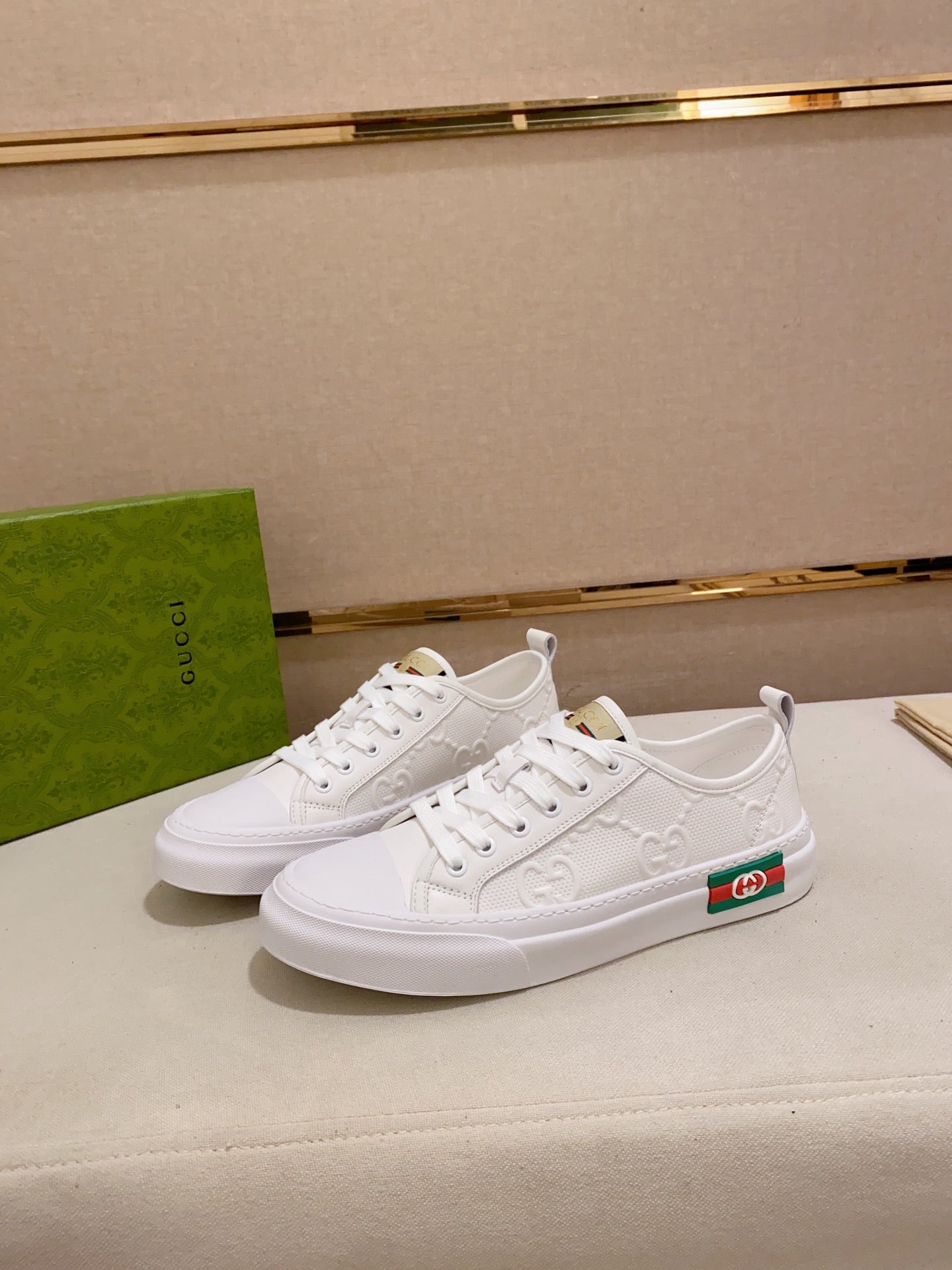 Gucci shoes TB920260