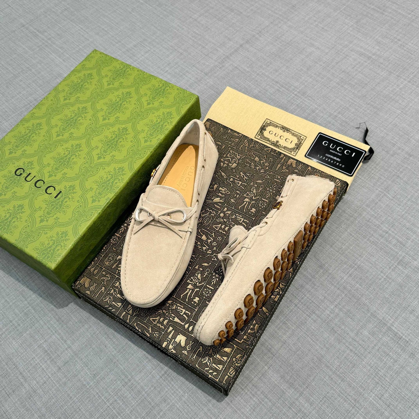 Gucci shoes Driver With interlocking G