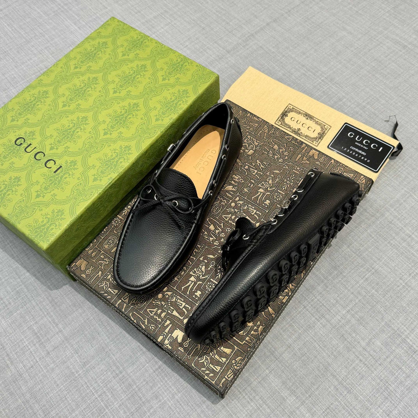 Gucci shoes Driver With interlocking G