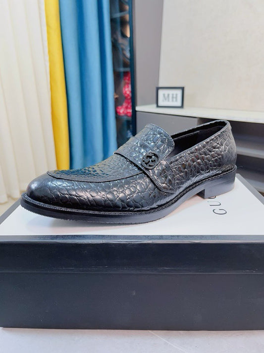 Gucci shoes logo GG