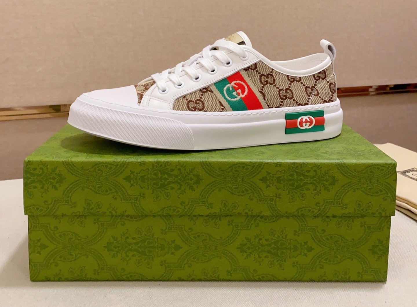 Gucci shoes GCIA08
