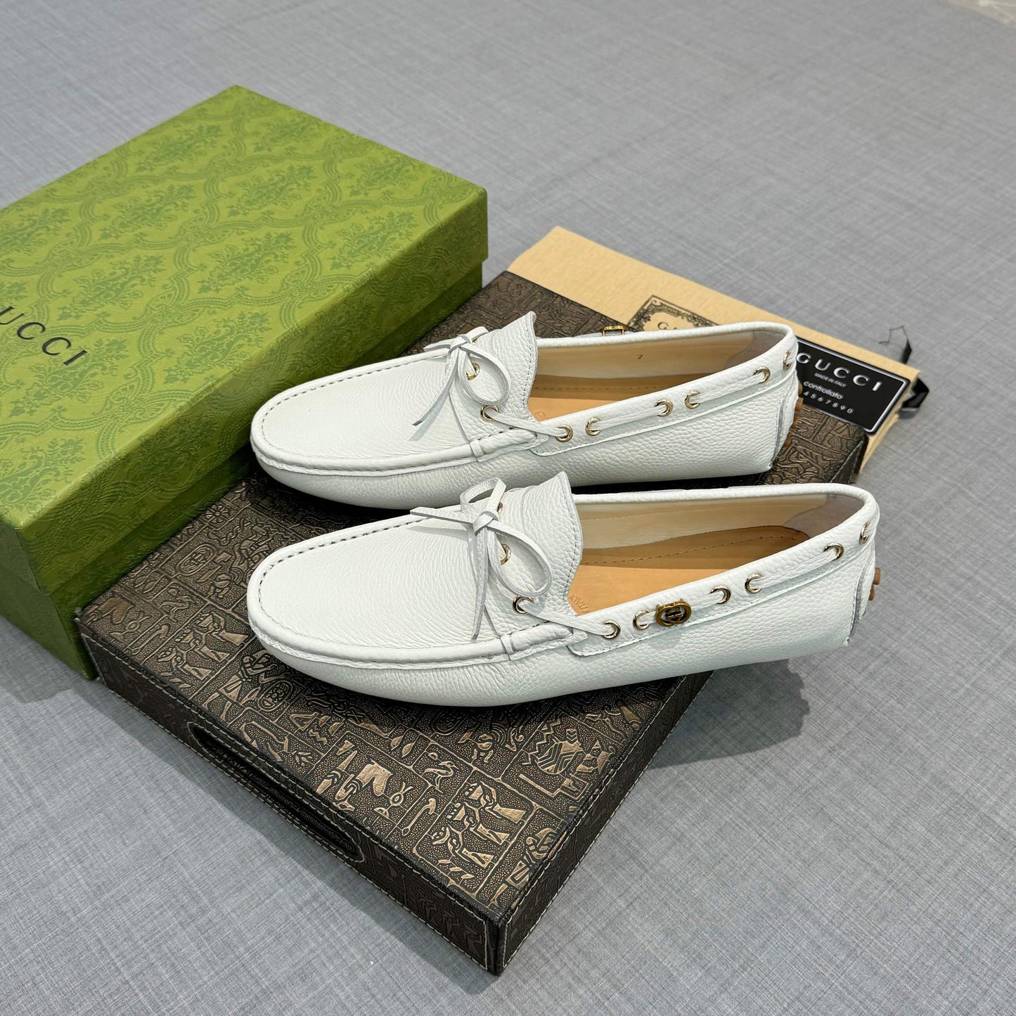 Gucci shoes Driver With interlocking G