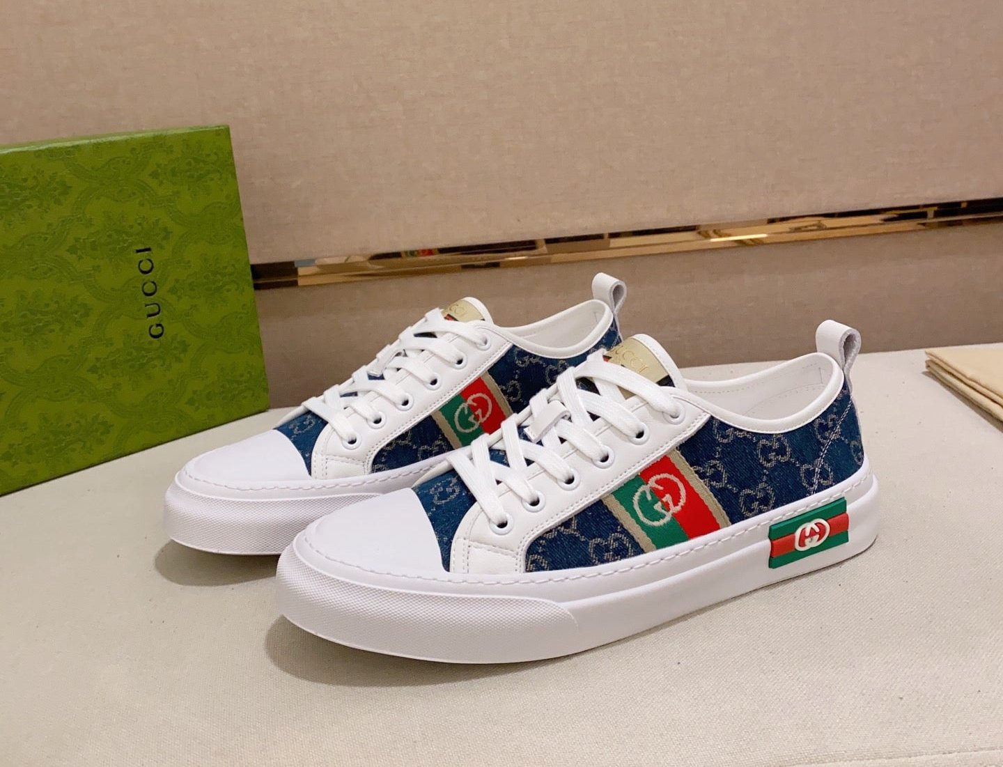 Gucci shoes GCIA08