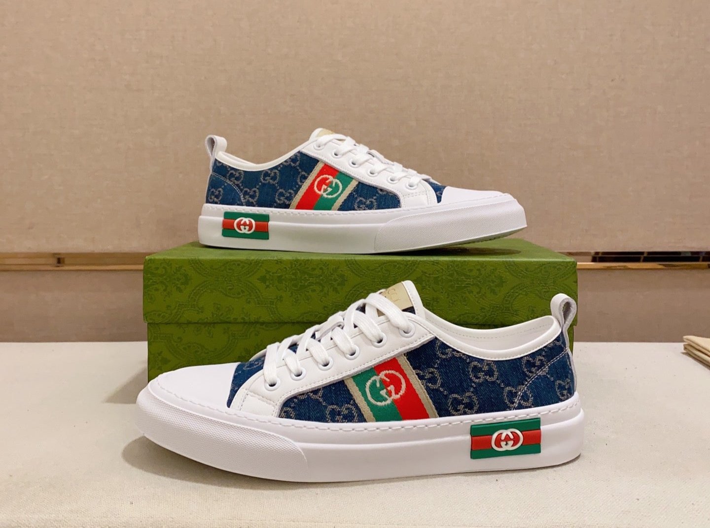 Gucci shoes GCIA08