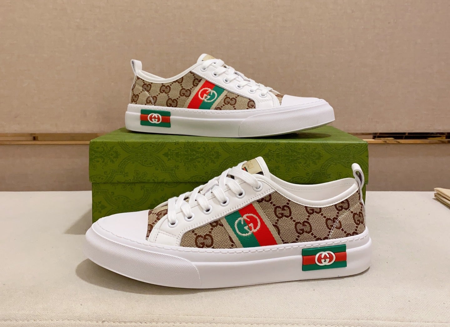 Gucci shoes GCIA08