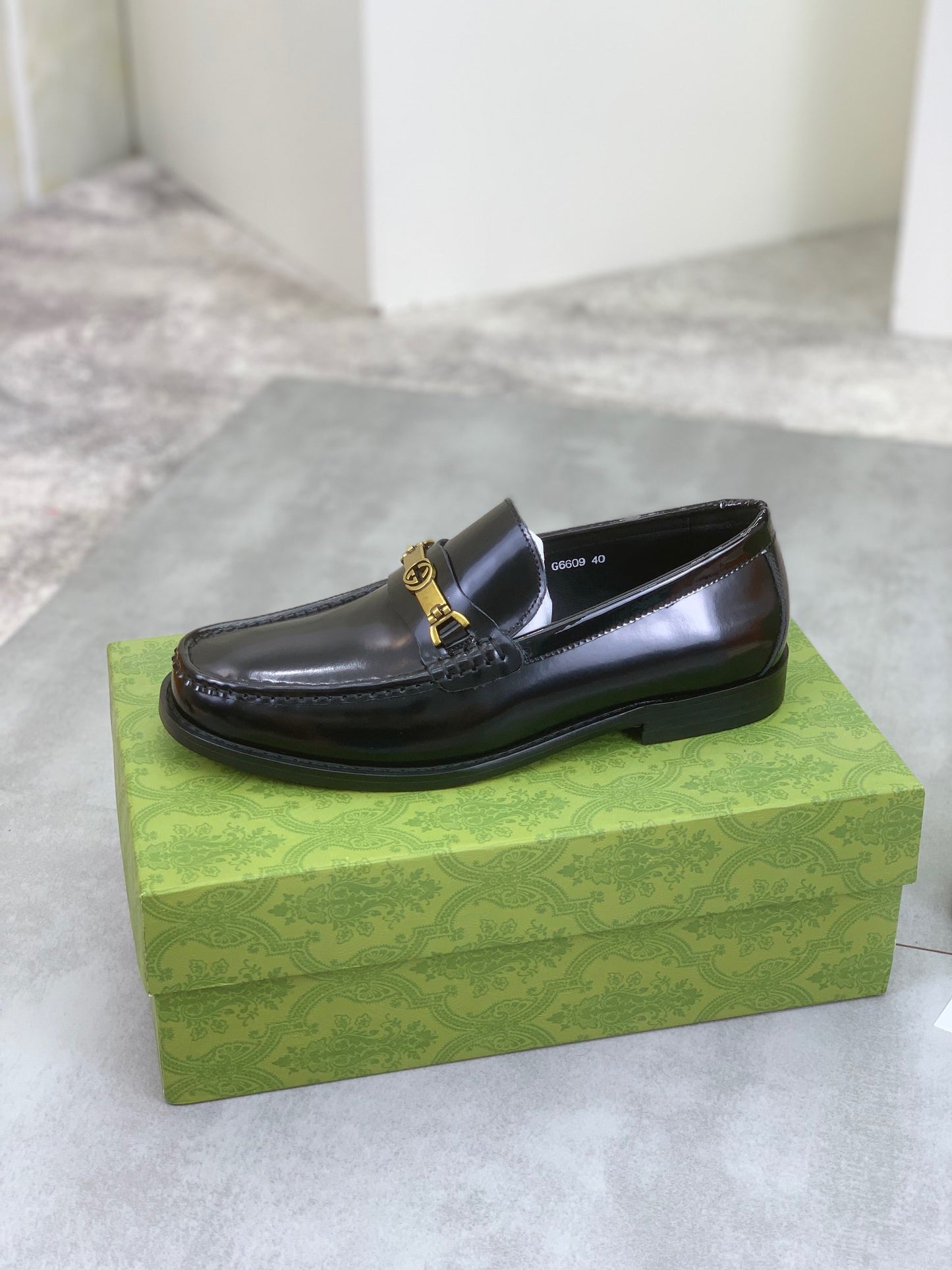 Gucci shoes GG loafer with Horsebit TB970270