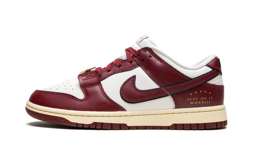 DUNK LOW  "Just Do it - Team Red"