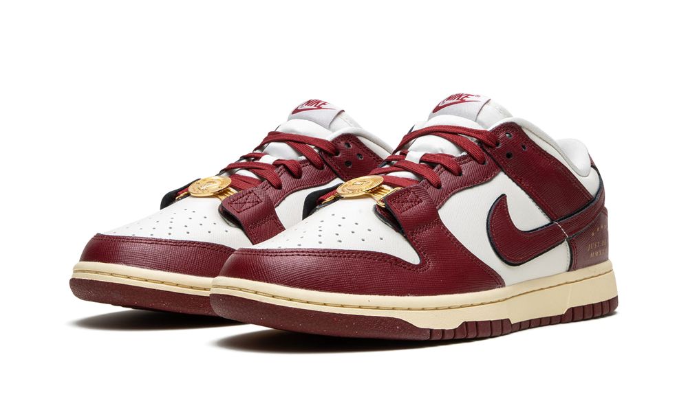 DUNK LOW  "Just Do it - Team Red"